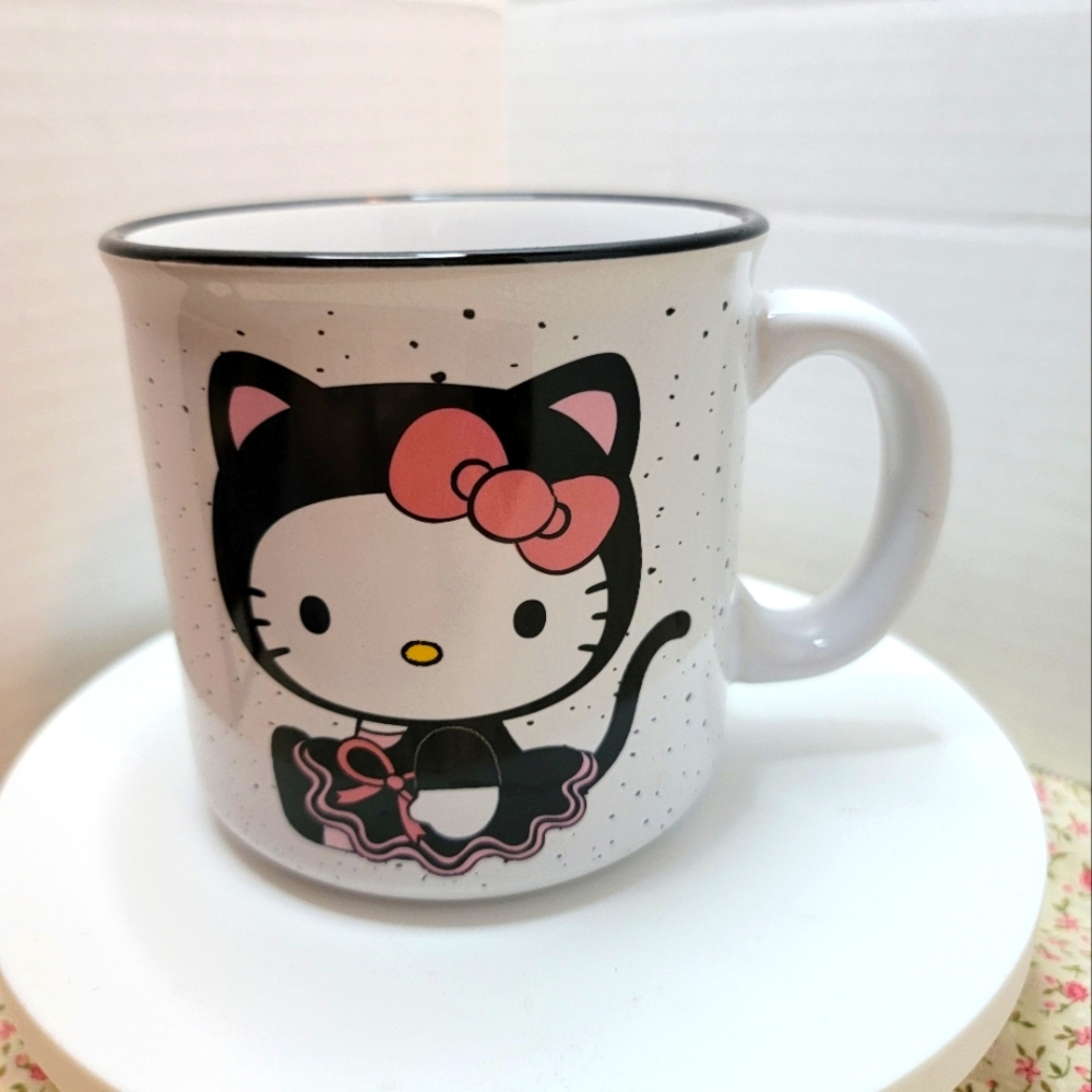Hello Kitty Mug Happy Halloween 20oz Dishwasher Safe Ceramic‎